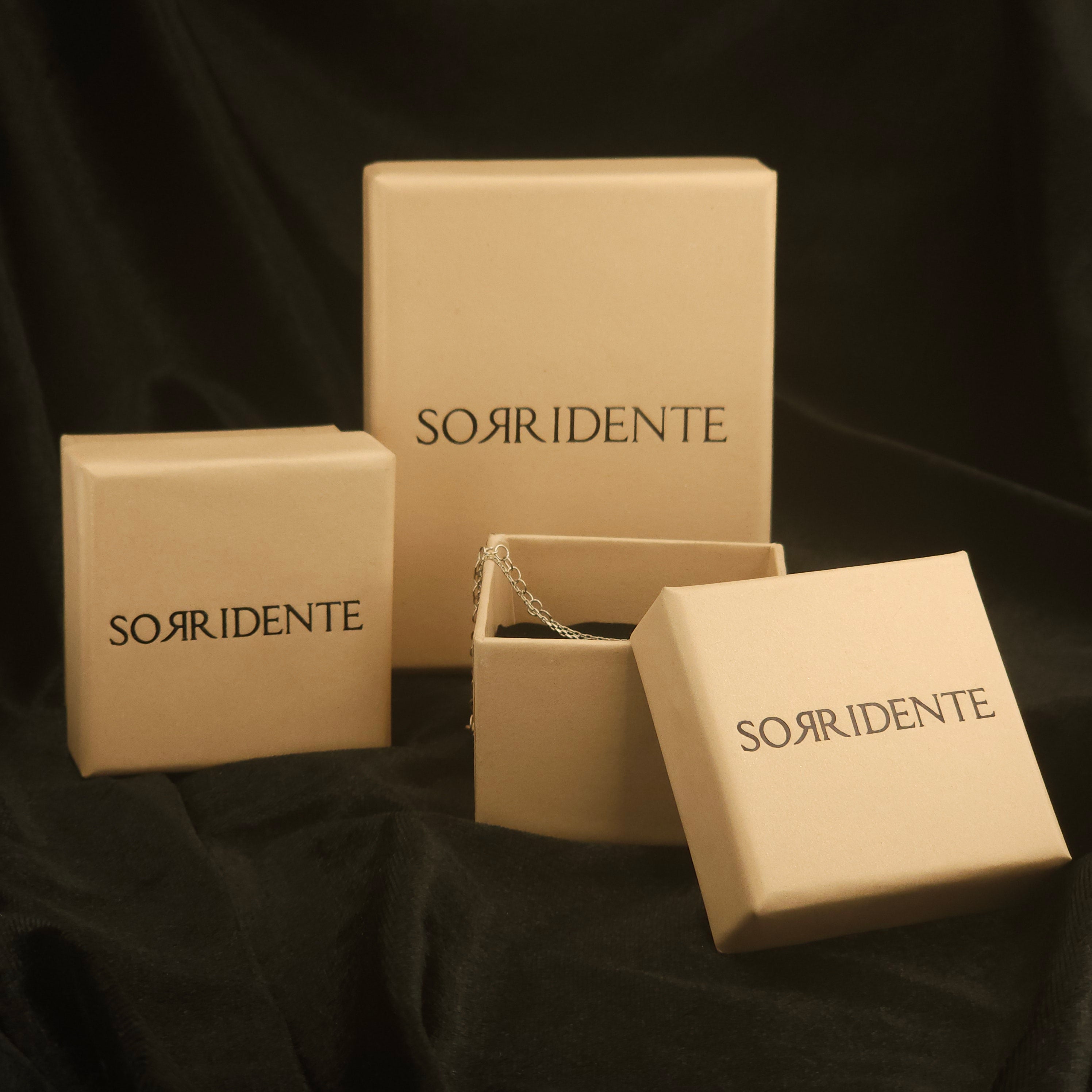 Senin Işıltın, Senin Takın