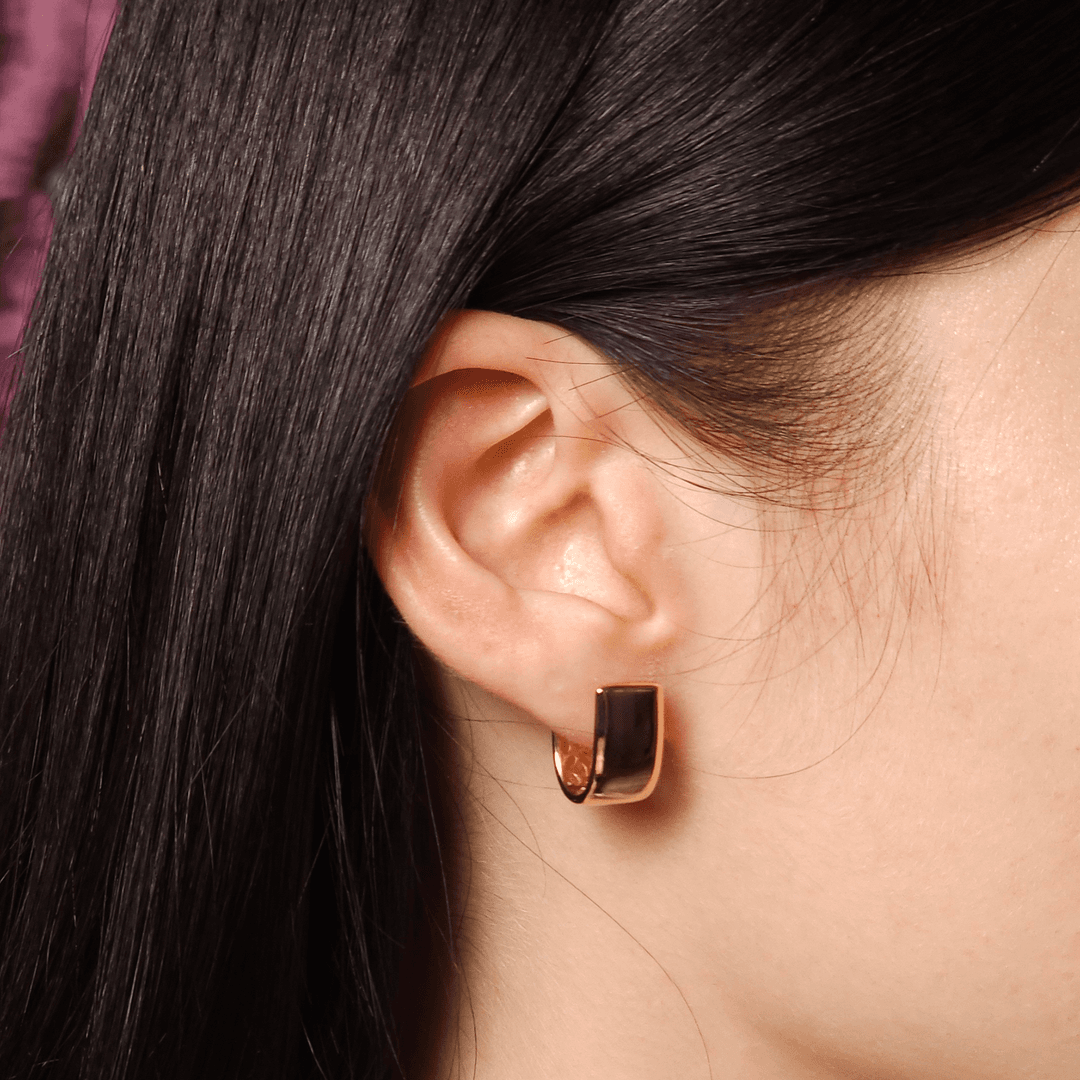 Taşsız Minimal Altın Küpe