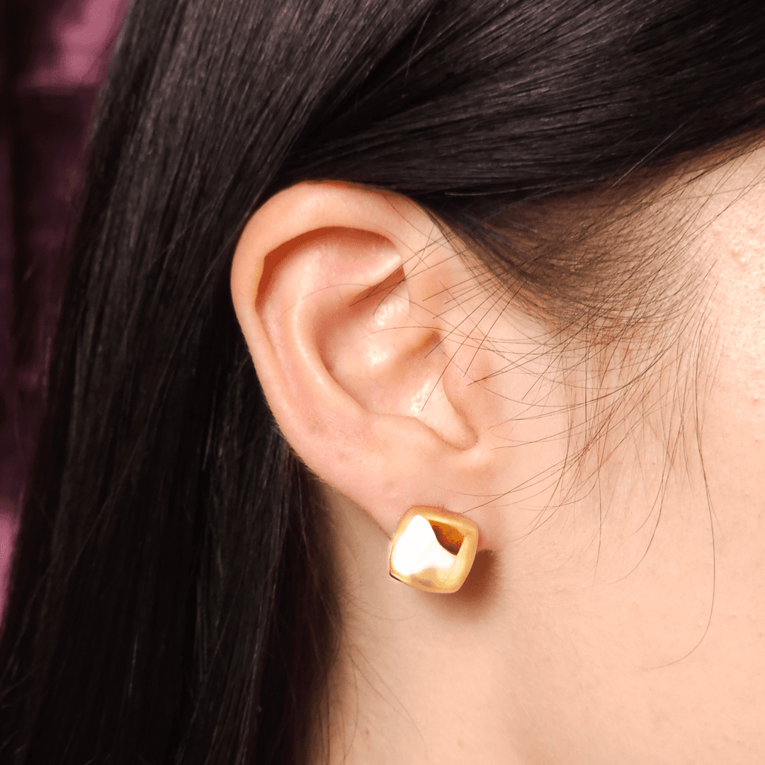 Taşsız Zarif Altın Küpe