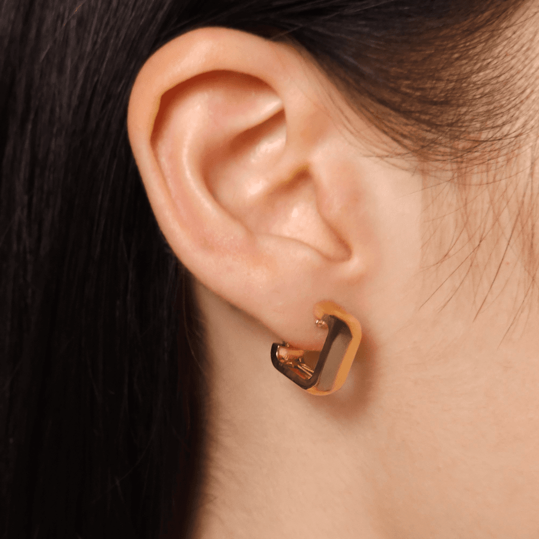 Taşsız Parlak Altın Küpe