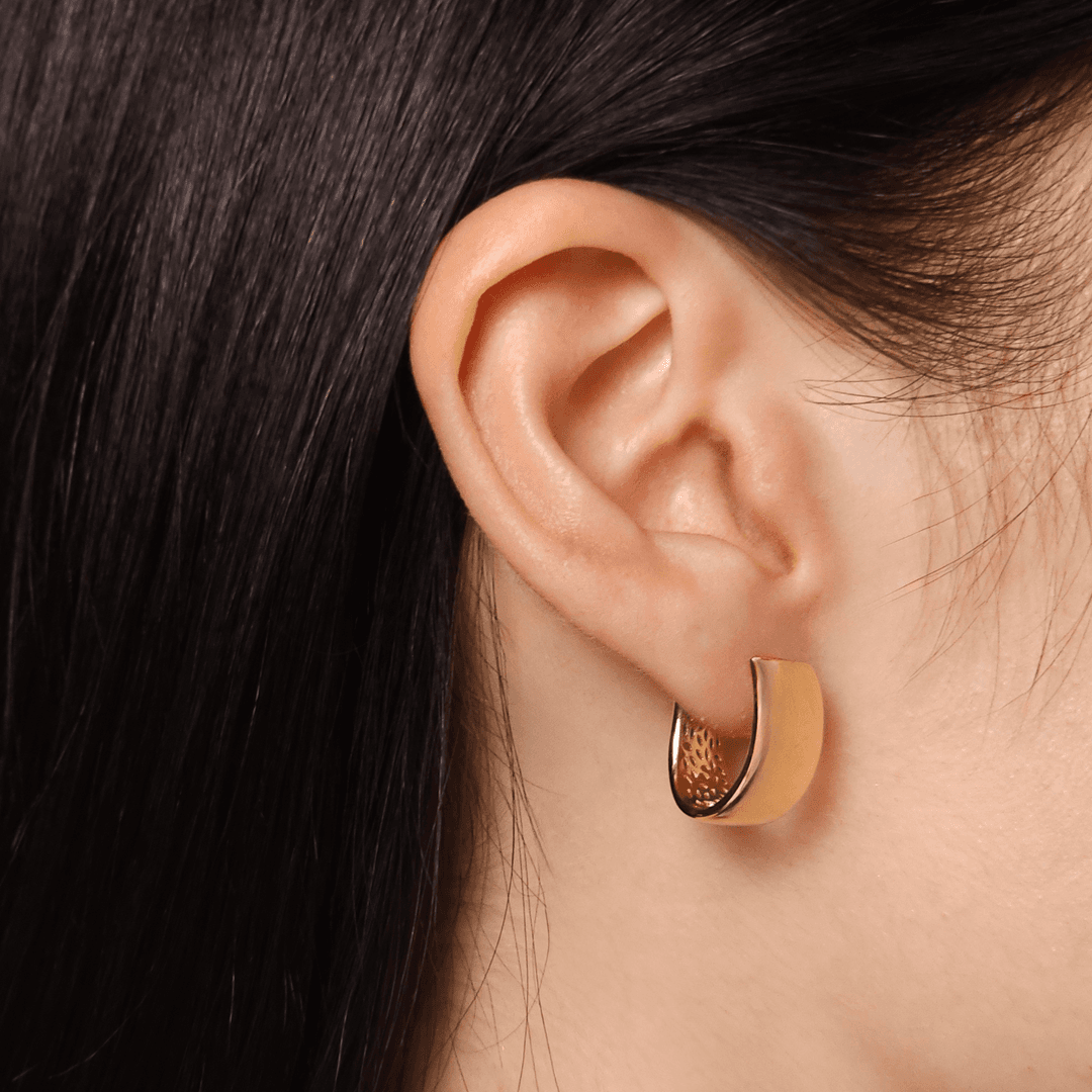 Taşsız Şık Altın Küpe