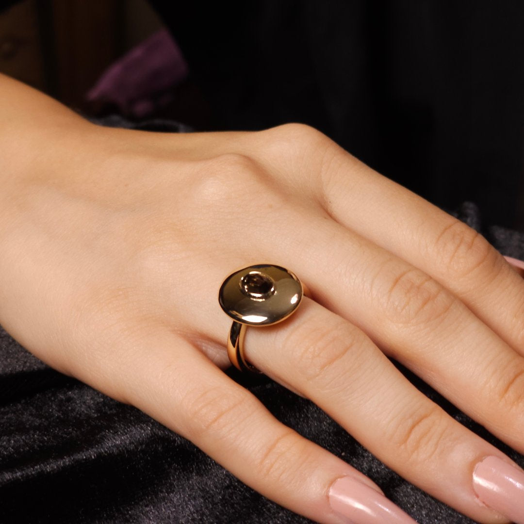 Oval Taşlı Elegant Altın Yüzük