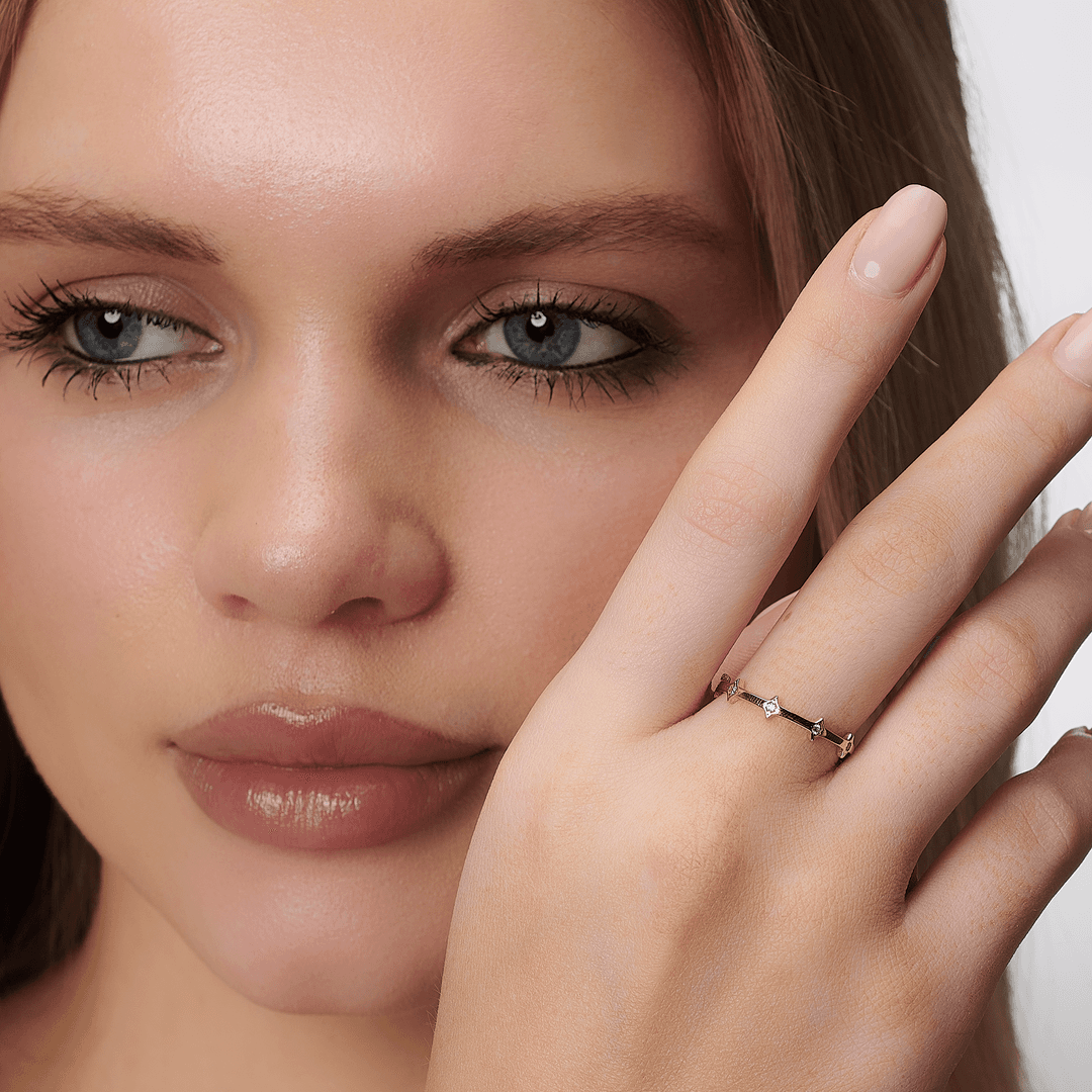 Vita Yıldız Taşlı Altın Yüzük