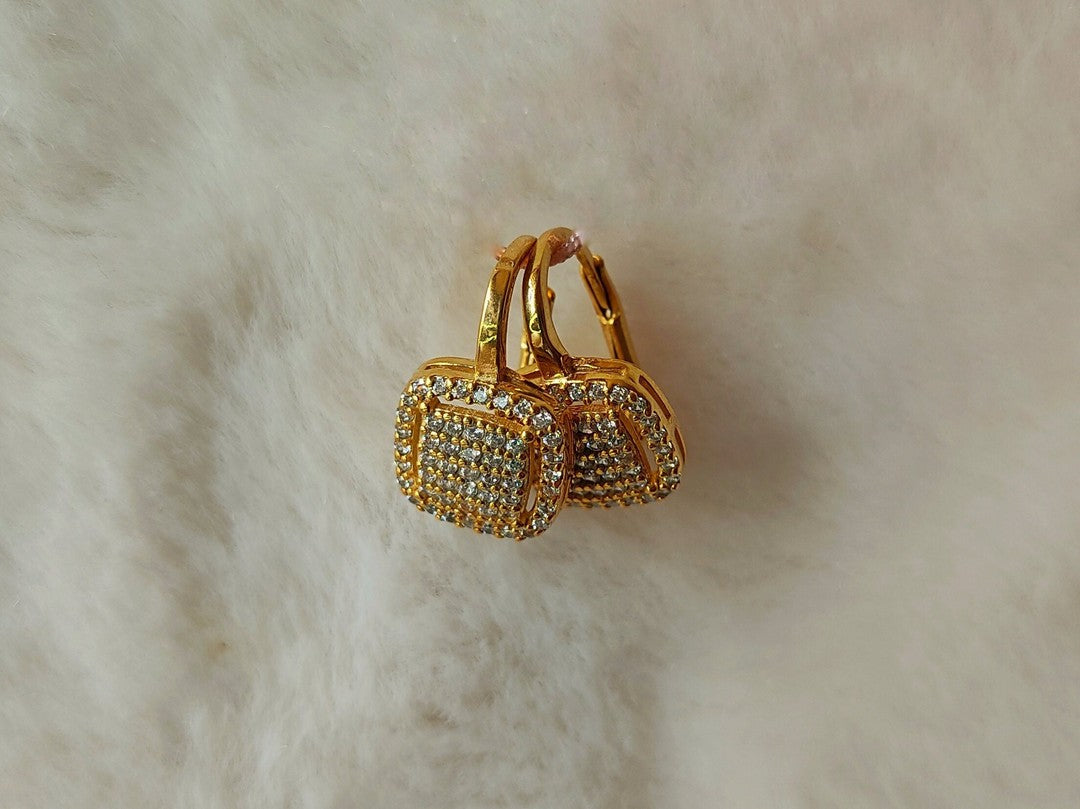 Kare Şekilli Lever-Back Küpeler