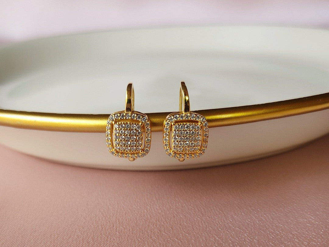 Kare Şekilli Lever-Back Küpeler