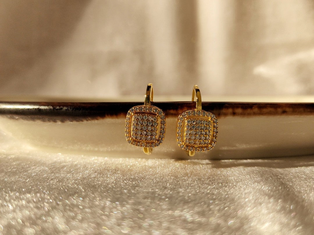 Kare Şekilli Lever-Back Küpeler