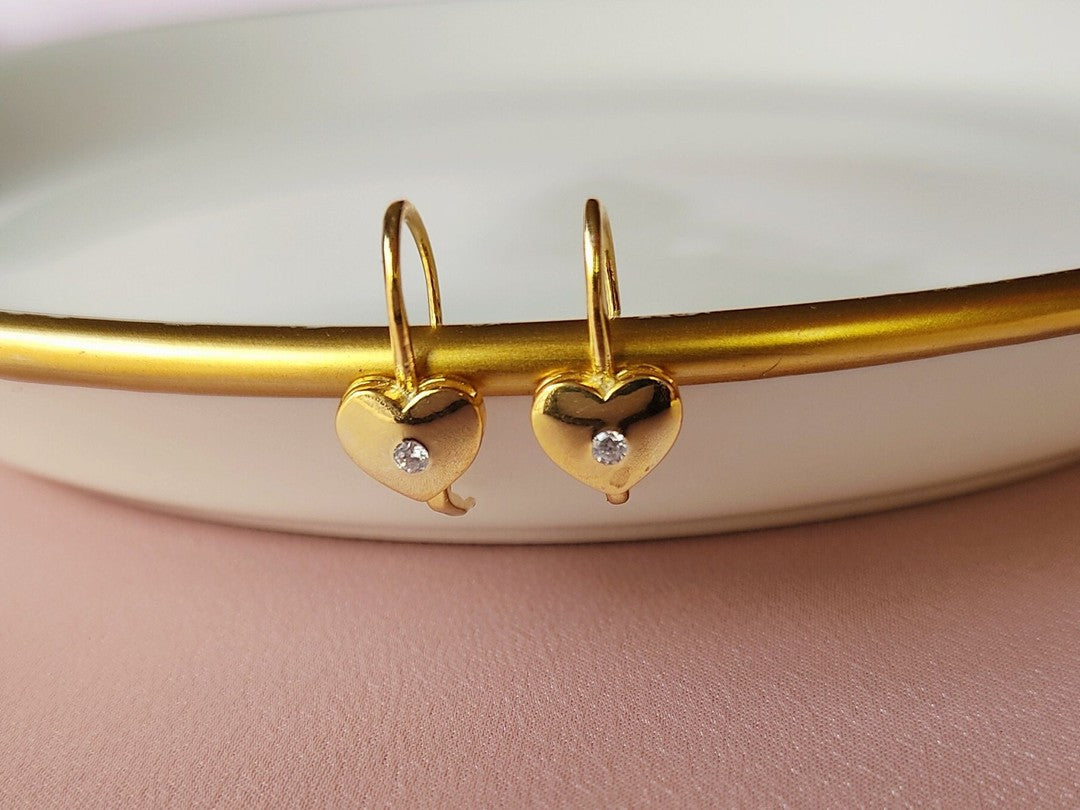 Kalp Şeklinde Lever-Back Altın Küpe