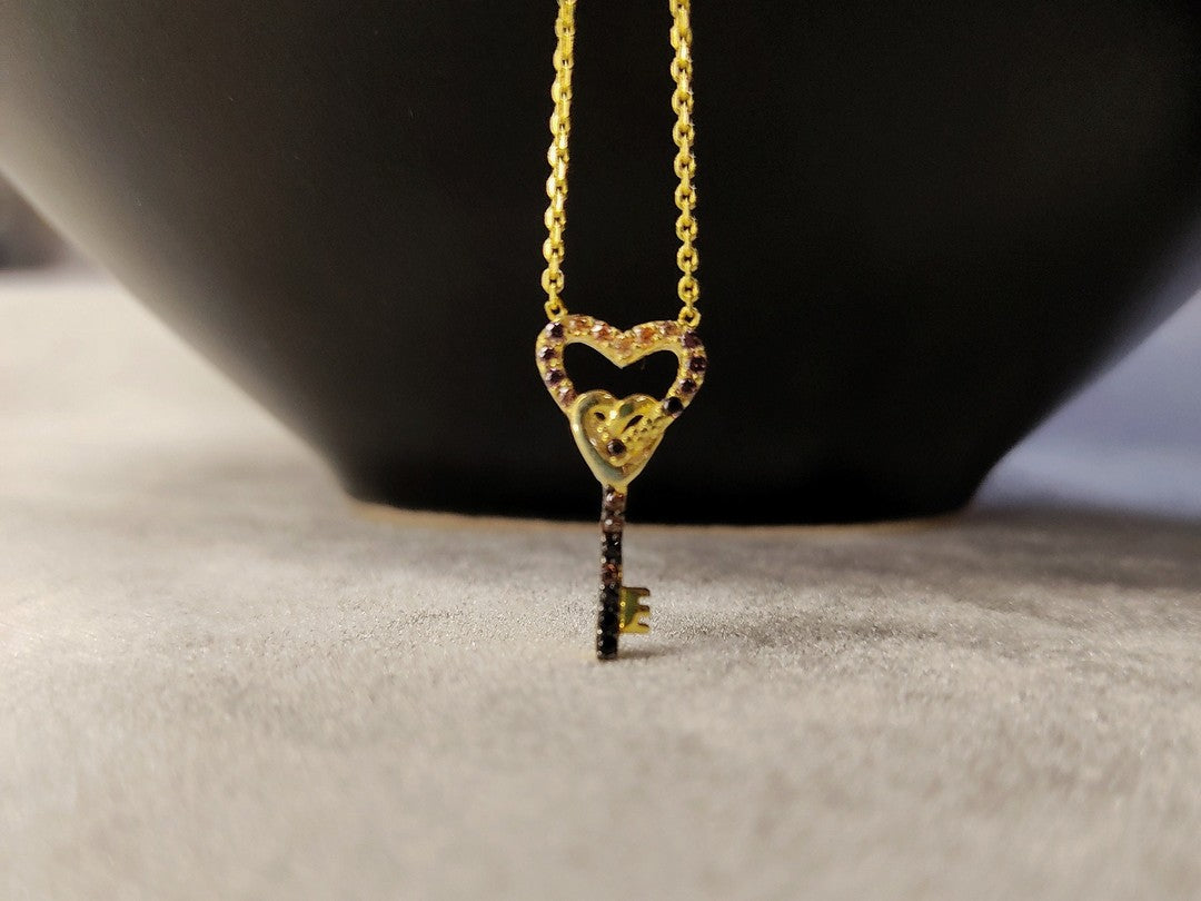 Kalp Anahtarı Altın Kolye