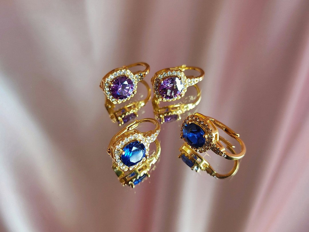 Zarif Renkli Taşlı Lever-Back Altın Küpe