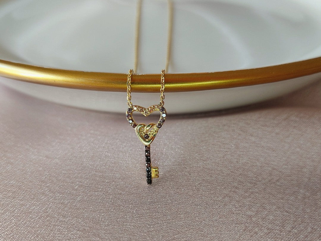 Kalp Anahtarı Altın Kolye