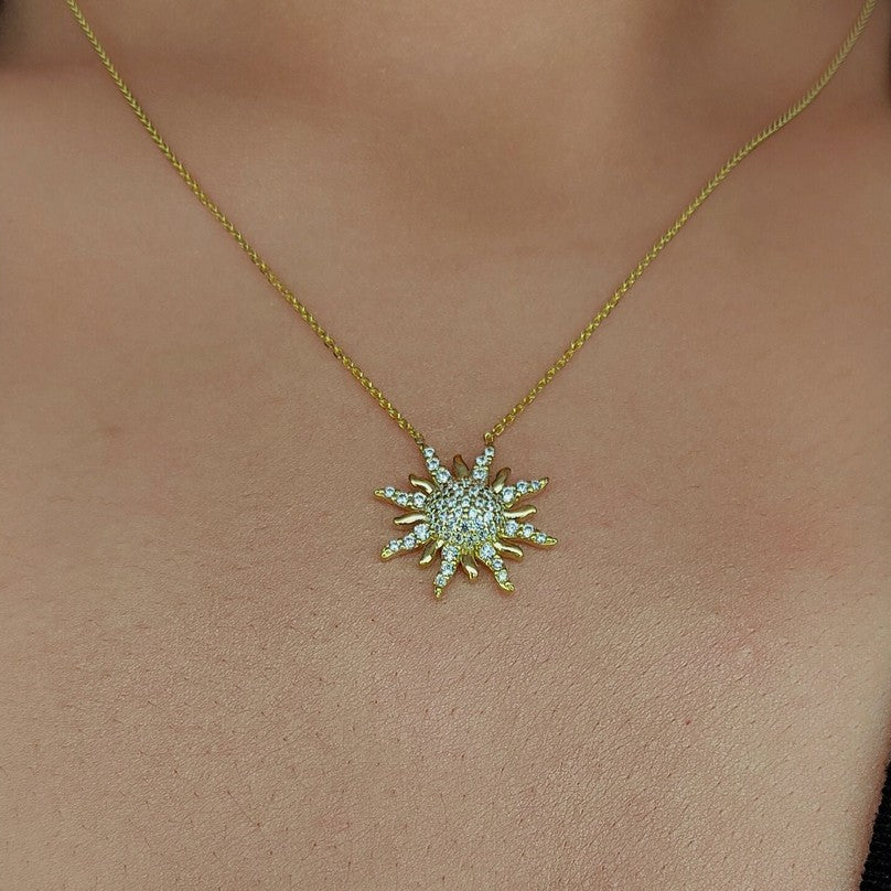 Tarot Güneşi Altın Kolye