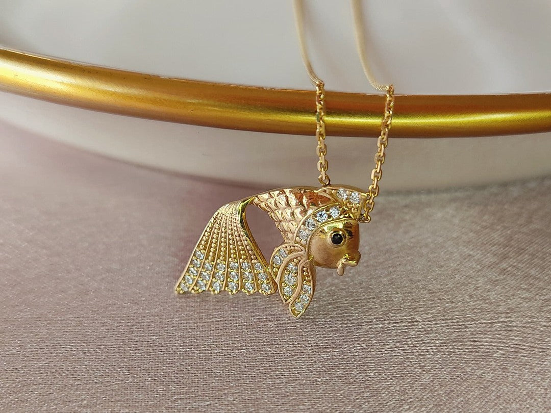 Koi Balığı Altın Kolye