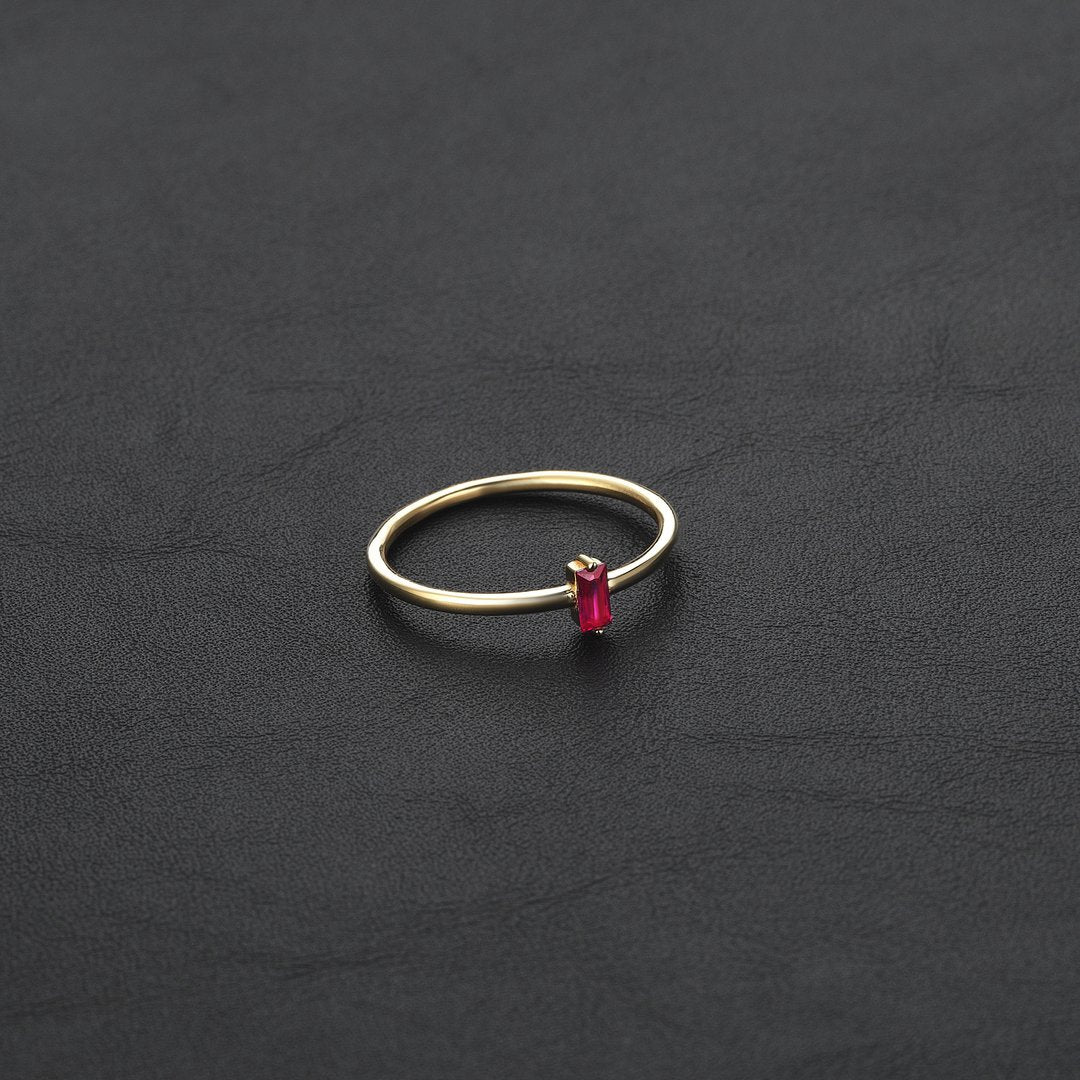 Minimal Renkli Taşlı Altın Yüzük